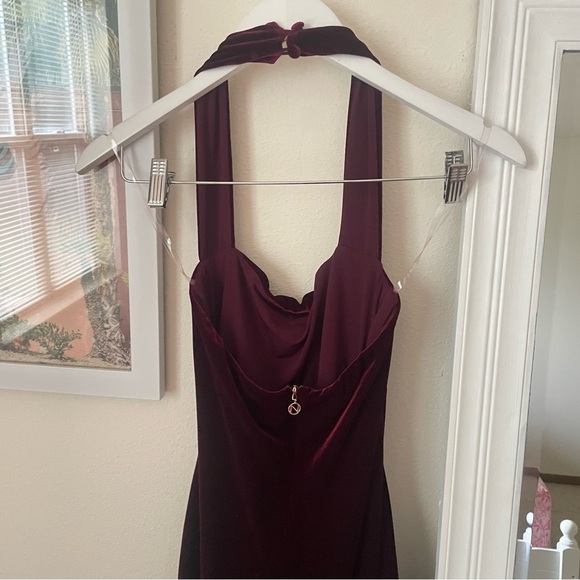 NEW Nookie Vera Velvet Gown Maxi Dress in Wine - Picture 8 of 8